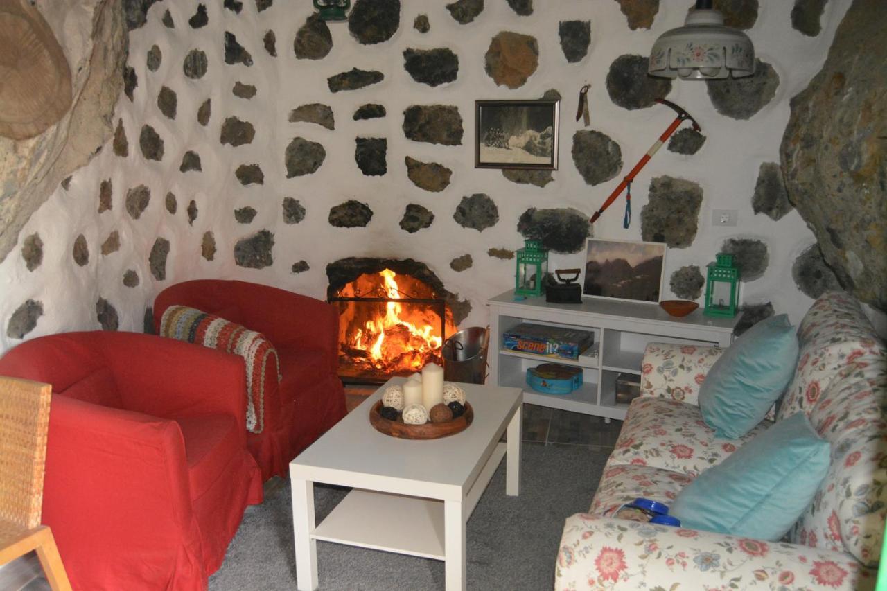 Vila Casa Cueva El Pedregal Tejeda Exteriér fotografie